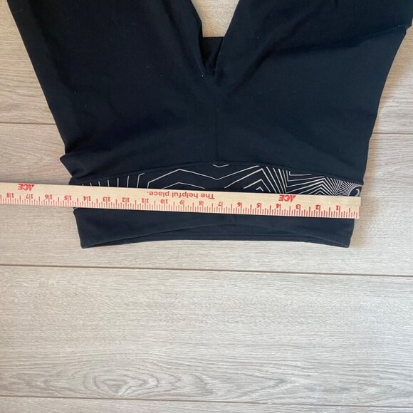 Lululemon Black Cropped Yoga Pants Unsized - Picture 5 of 9
